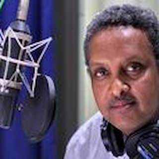 KD-siyaasi kaga biiray SD. Macallimmiin badan oo bedesha goobaha shaqada.