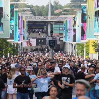 Oasis Reunion Sparks Conduct Debate, Eli Lilly's Weight Loss Pill Promises, Royal Family Commemorates VJ Day, BBC Unveils Tribute to The Vivienne, and more...