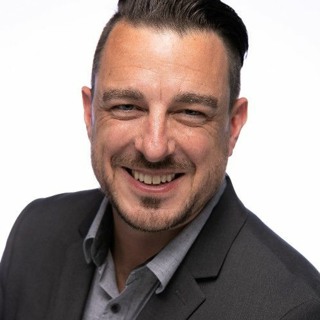How Wells Fargo Invests in Employer Brand, with Aaron Kraljev