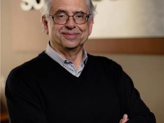 Bert Martinez talks with Andrew Thorn, Dr.Cathy Greenberg and guests