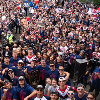 Thousands celebrate victorious teams