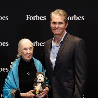 Mongabay founder reflects on success, Jane Goodall, and more