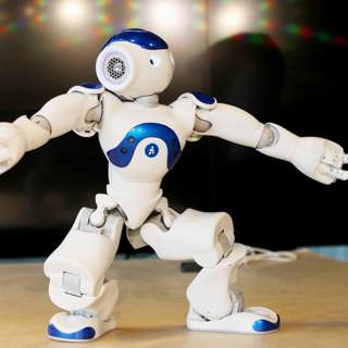 Hur mänsklig är robotdansaren Alex?