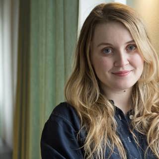 Veckorevyns chefredaktör Irena Pozar: Världen skulle må bättre om män var lite mer som kvinnor