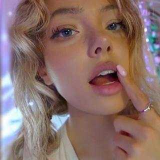 ASMR Soft Face, Lip and Body Tracing | Teeth Tapping (ft. thigh highs, skirt scratching) 🍓 DOLLBLUSH ASMR