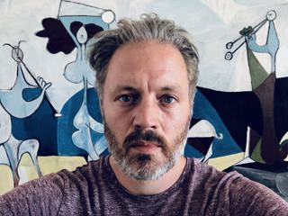 Hur kul är det att skoja om Förintelsen, Micke Lindgren?