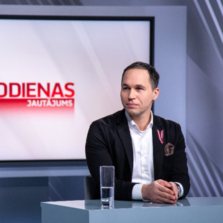 "Pasaules Panorāma" studijas viesis - Ģeopolitikas pētījumu centra direktors Māris Andžāns