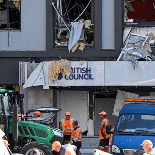 Two weeks after the red carpet in Alaska, Putin kills at least 17 in second biggest strike of the war