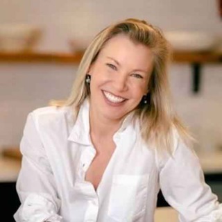 Journalist Spent Years Studying Midlife: Here's Why Your 40s Get Better - Stacey Lindsay
