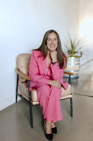 Write Your Way to Success: How Writing a Book Can Clarify Your Vision and Skyrocket Your Business with Kelly Schuknecht