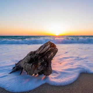 Pillowy Waves - 10 Hours Sleep Sound