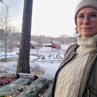 Karin begravde sina föräldrar själv