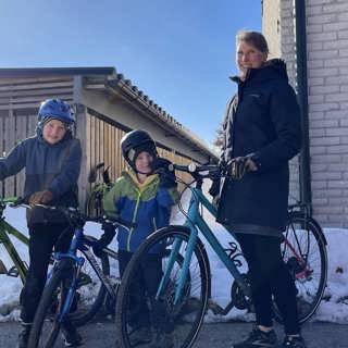 Sommarrepris: De valde bort bilen – här är familjen som cyklar överallt