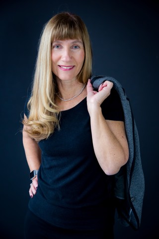 Mastering Focus and Organization in a Chaotic World with Helene Gidley