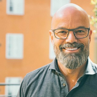 Gudstjänst: Kan man prata med de döda? - Niklas Piensoho