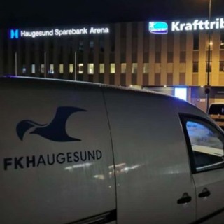 Hele byen mobiliserer i blått og hvitt for å slukke Brann