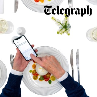 Phones besides plates, elbows on the table and clinking coupes - your guide to table manners