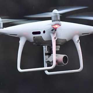 Drönardrev och gratistidningskrig