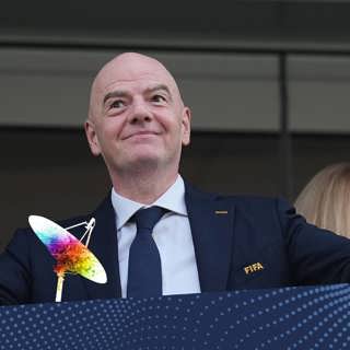 Balansgång om Fifa-korruption, helveteslarven och mästaren av dålig stämning