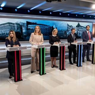 Vidlyftiga vallöften föll platt, mobilisering mot yttrandefrihetsbegränsning och övar public service-bolagen inför krig?