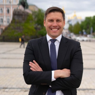 UBN founder Andrew Pryma describes his Ukraine business news channel
