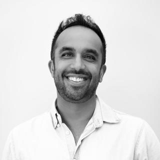 What's the relationship between happiness and resilience?