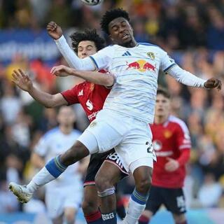 Manchester United held to a frustrating 1-1 draw in England after turbulent week.