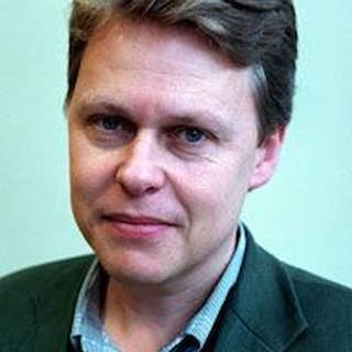 Makten flyttar till EU  - medierna stannar