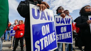 Mini-cast: Update from the UAW Picket Line (w/ John Jayne)