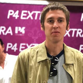 Thomas Stenström tvekar inte att göra musik om det mörka