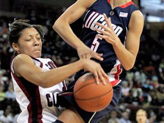 La'Keisha Sutton talks about Keys to Success and Team Fan Favorite on 1st Fam
