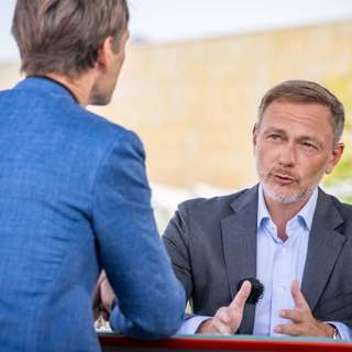 Zelensky Welcomes F-16 Arrival, Germany and Philippines Sign Pact, Lindner Flags Legal Risks, Venezuela Election Turmoil Intensifies, and more...