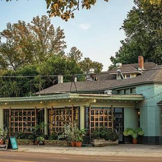 Pizza Joint Turns Away National Guard Troops
