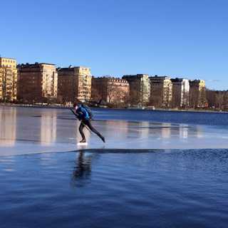 Mälarens is och Jämtlands fjällängar