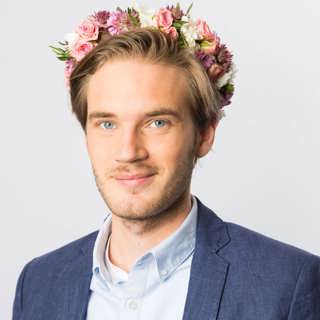 Felix "PewDiePie" Kjellberg (in English)