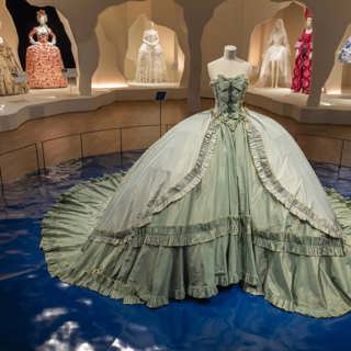 Marie Antoinette – tidig influencer och... tradwife?