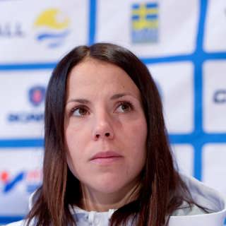 Bostadsattack och pressen som pressar stjärnorna