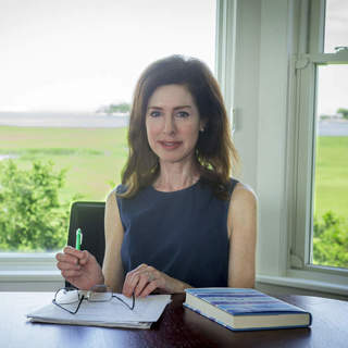 S1 E12 Susan Shapiro, Author of "Tripping the Prom Queen"