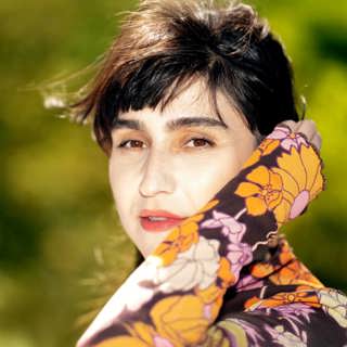 Laleh debuterar som författare med personlig biografi