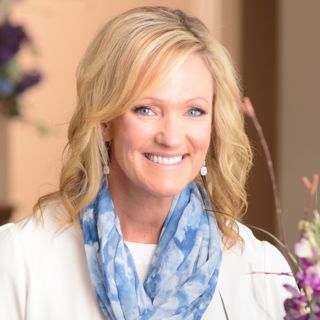# 235: KAREN KINGSBURY & her son/director TYLER RUSSELL bring hope to the big screen with "Someone Like You"