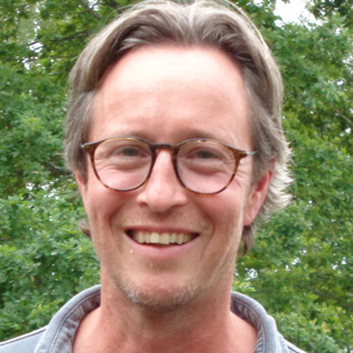 19. Markus Fagerlund berättar och lirar live