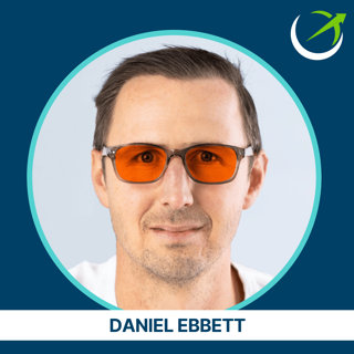 The Healthiest Way To Light Your Home For Optimizing Sleep & Energy (& How To Sleep Better When You TRAVEL!) With Block Blue Light's Daniel Ebbett