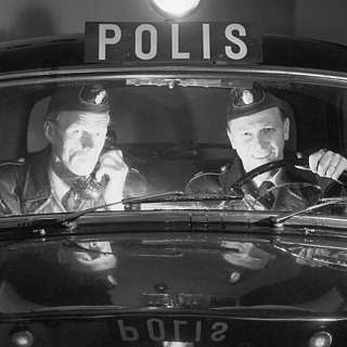 Varför skriver polisen i historiskt presens?