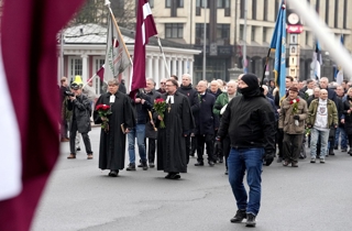 Leģionāri un viņu piemiņa mūsdienās - tēmas komunikācija publiskajā telpā