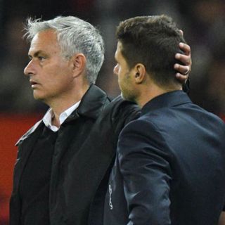 EXTRA! Poch ut - Mou in