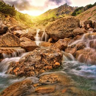 😴💧🎵 Immerse yourself in the Gentle Murmur of the WATERFALL and Let the MELODY Soothe your Deep SLEEP