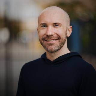 Breaking the Cycle: Innovative Solutions for Alcohol Use Disorder- with Jonathan Hunt-Glassman