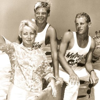 S2E3: Transcendental Memories of a Surf Rebel Chapter 8 - 12