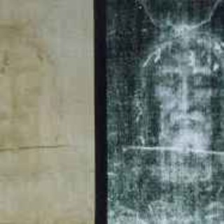 Turin svepningen - är det jesu korsfästelse på bild