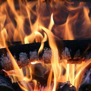 😴🔥🎵 Soothing MUSIC, Sound of FIRE: Fall Asleep Easily for a Revitalized HEALTH